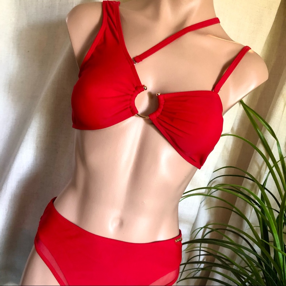 Red Bikini - Picture 2 of 2